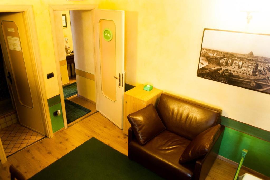 Almes Roma B&B Δωμάτιο φωτογραφία
