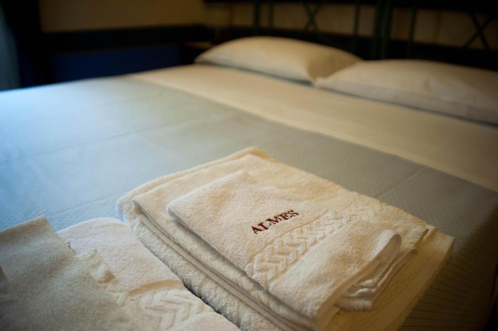 Almes Roma B&B Εξωτερικό φωτογραφία
