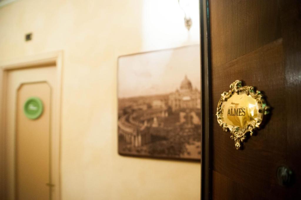 Almes Roma B&B Εξωτερικό φωτογραφία